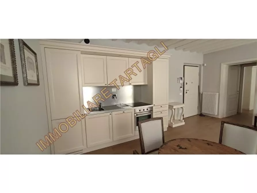 Immagine 2 di Appartamento in affitto  a Firenze