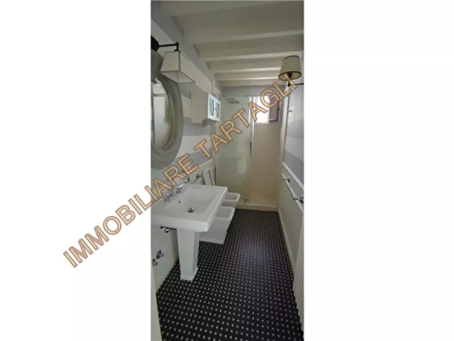 Immagine 14 di Appartamento in affitto  a Firenze