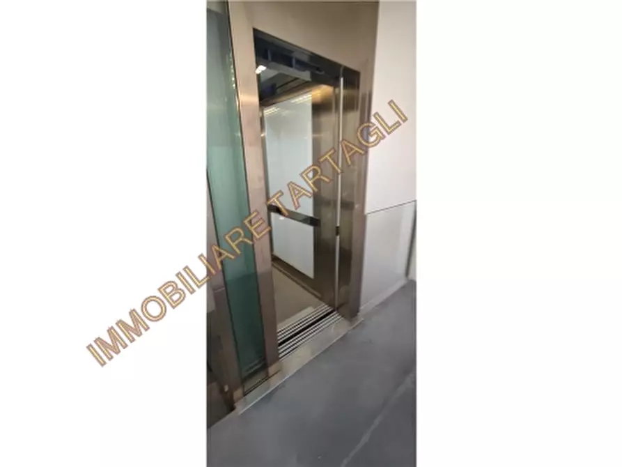 Immagine 33 di Appartamento in affitto  a Firenze