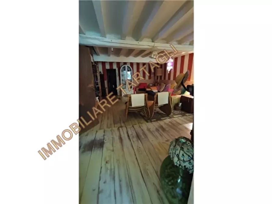 Immagine 2 di Appartamento in vendita  a Firenze