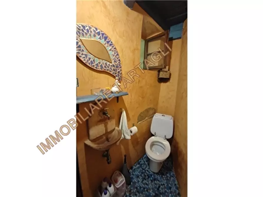 Immagine 24 di Appartamento in vendita  a Firenze