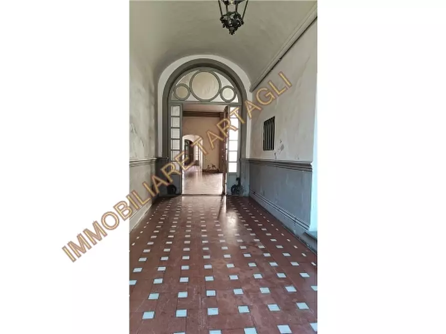 Immagine 34 di Appartamento in vendita  a Firenze