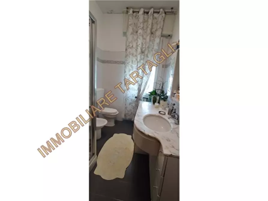 Immagine 21 di Appartamento in vendita  a Firenze