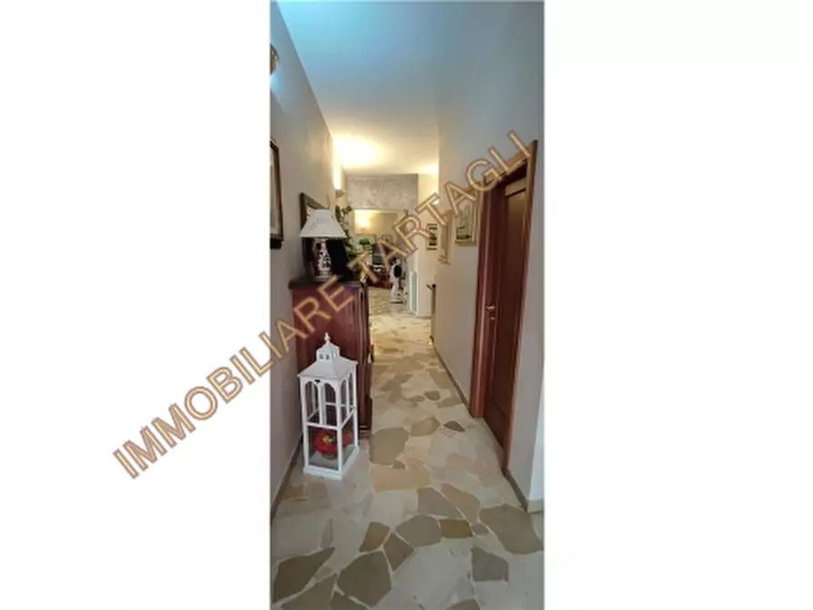 Immagine 24 di Appartamento in vendita  a Firenze