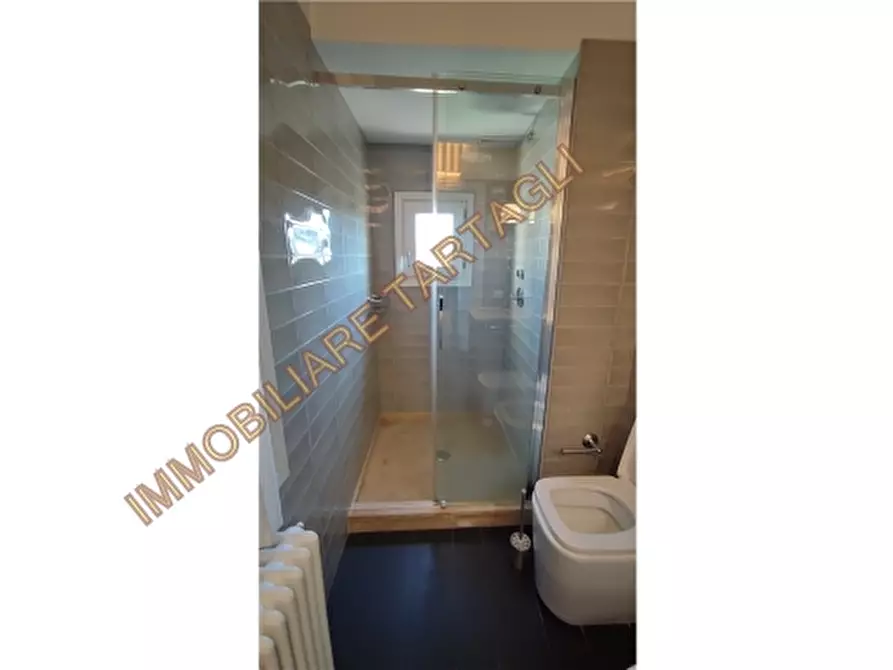 Immagine 21 di Appartamento in affitto  a Firenze