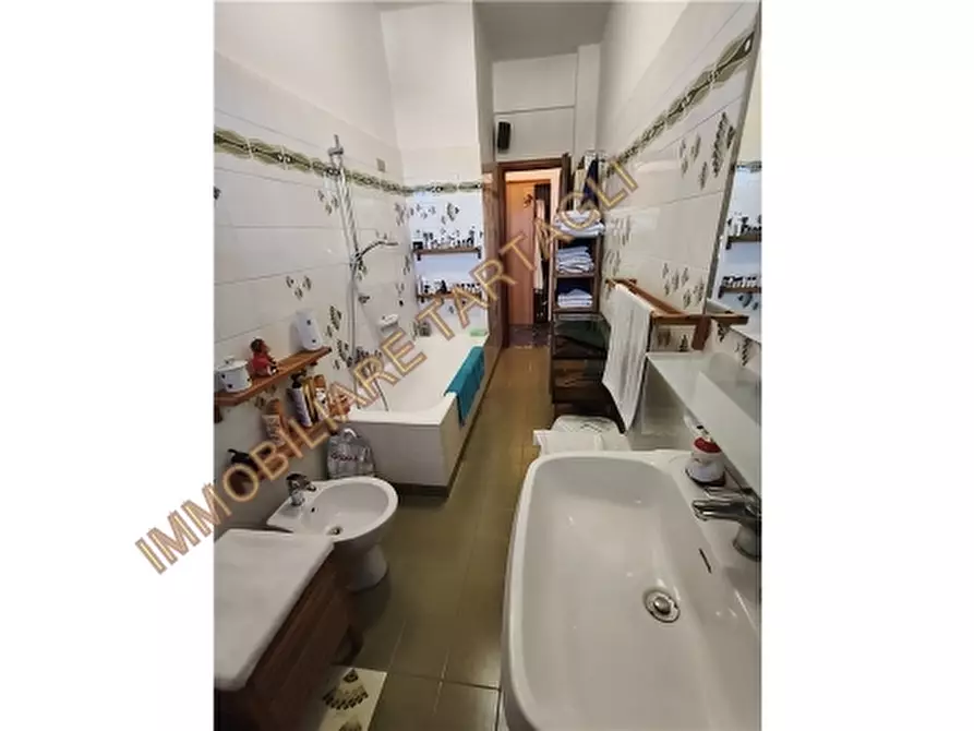 Immagine 25 di Appartamento in vendita  a Firenze