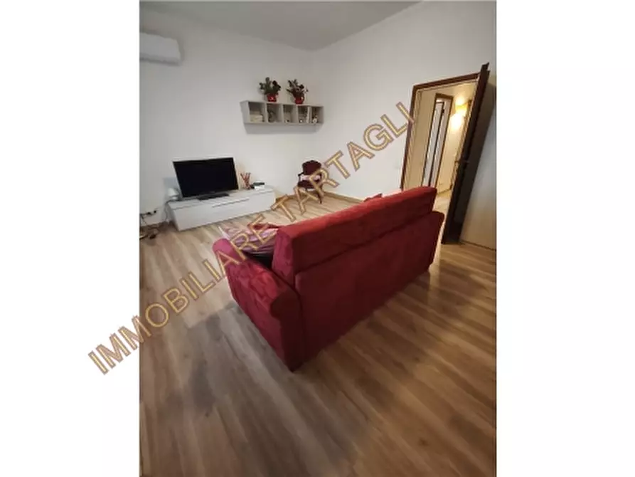 Immagine 2 di Appartamento in vendita  a Firenze