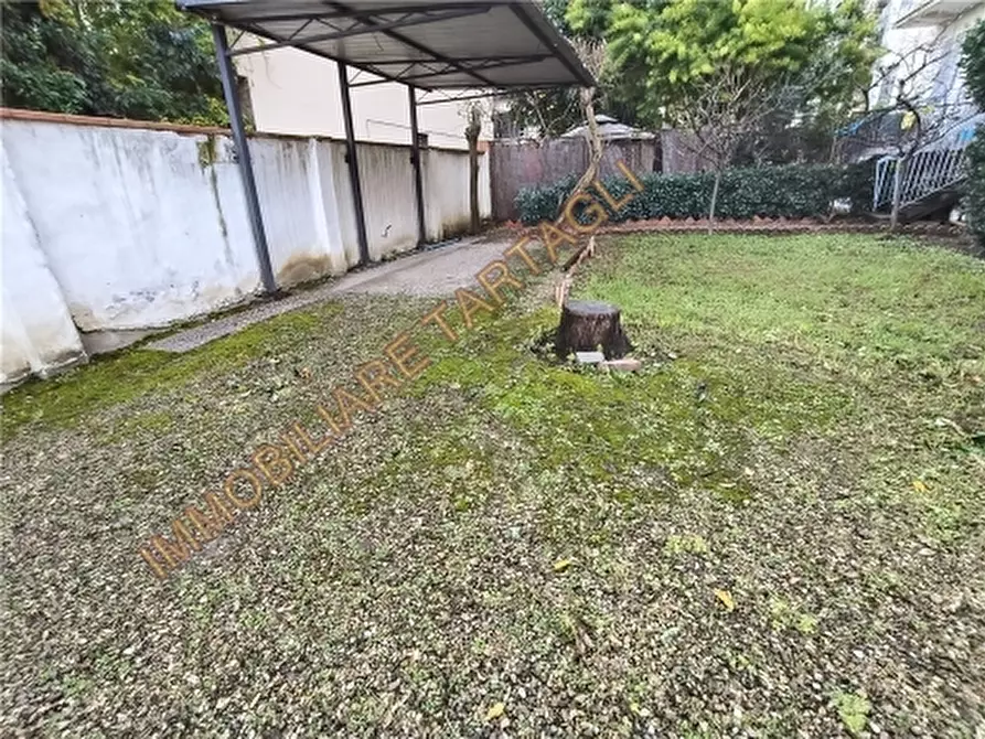 Immagine 25 di Appartamento in vendita  a Firenze