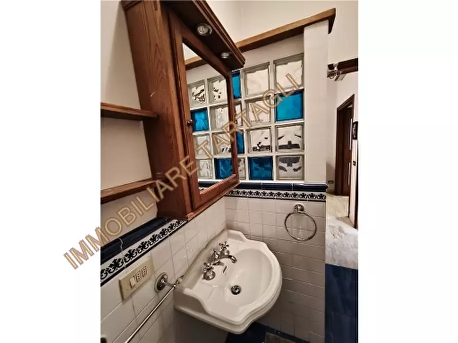 Immagine 21 di Appartamento in vendita  a Firenze