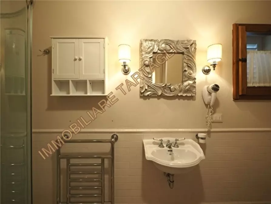 Immagine 6 di Appartamento in affitto  a Firenze