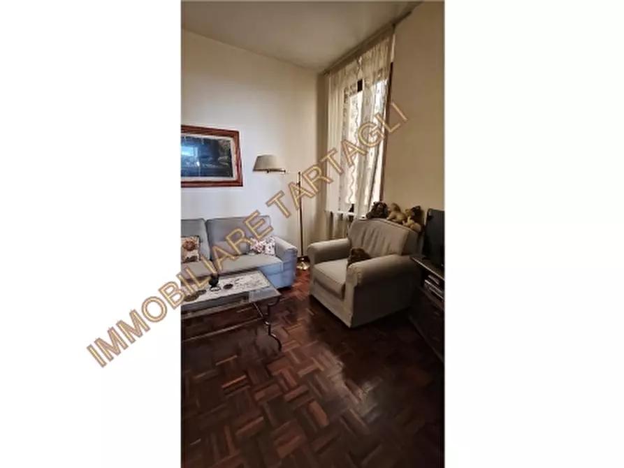 Immagine 4 di Appartamento in vendita  a Firenze