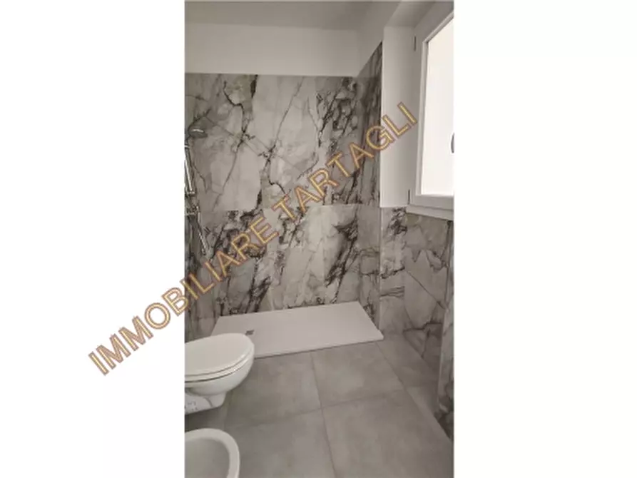 Immagine 6 di Appartamento in vendita  a Firenze