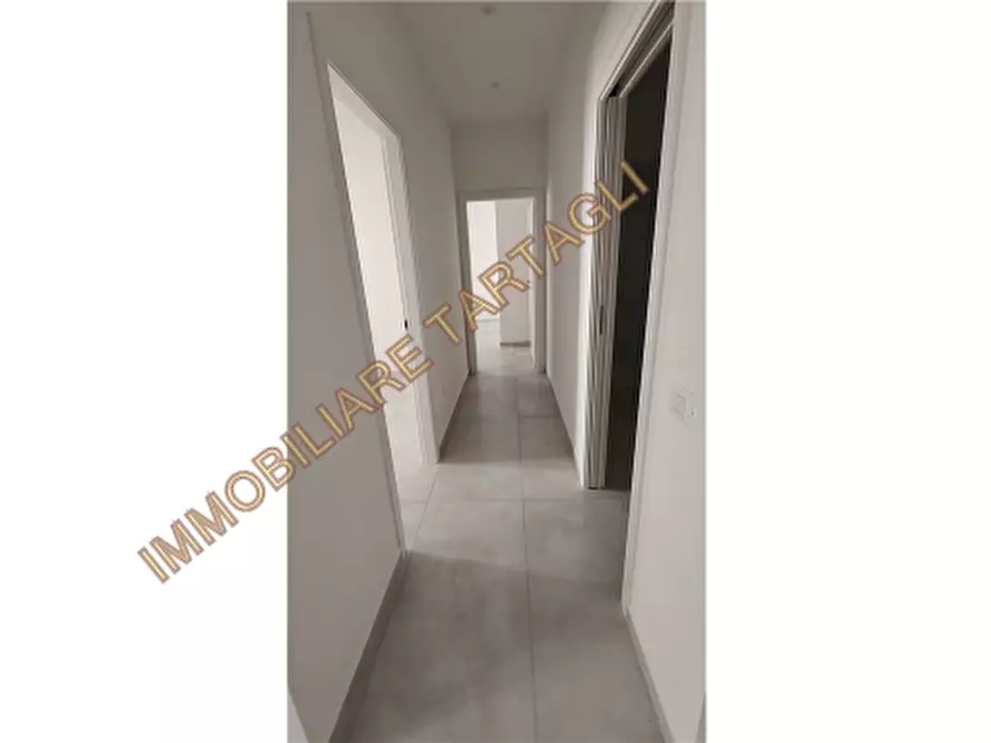 Immagine 2 di Appartamento in vendita  a Firenze