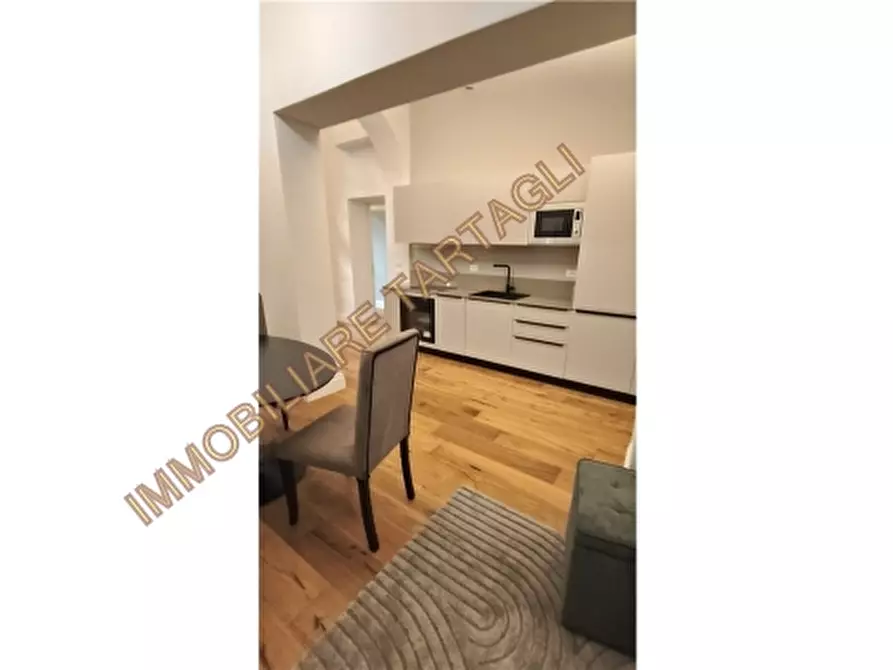 Immagine 1 di Appartamento in vendita  a Firenze