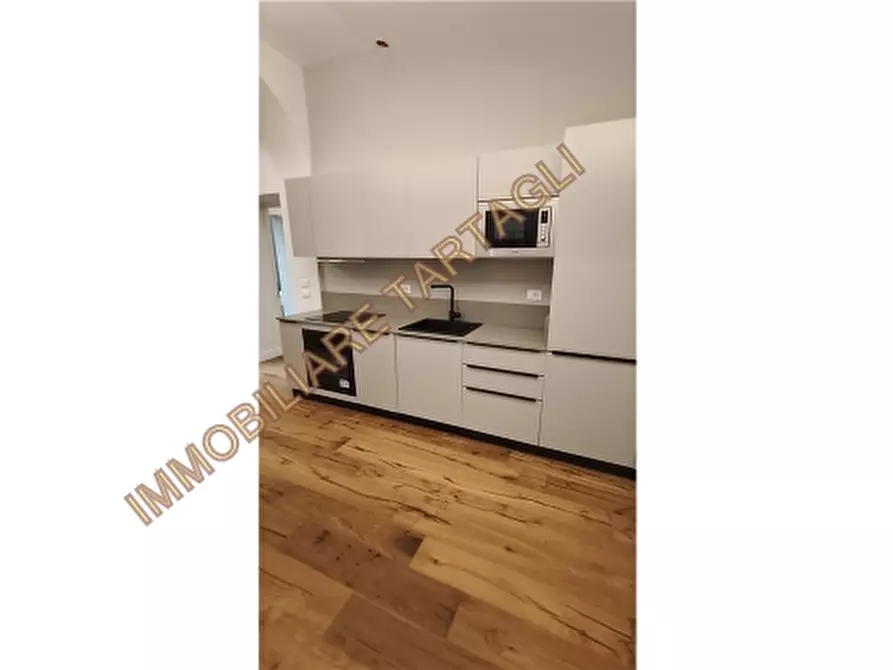 Immagine 7 di Appartamento in vendita  a Firenze