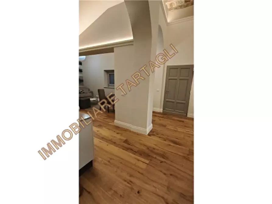 Immagine 9 di Appartamento in vendita  a Firenze