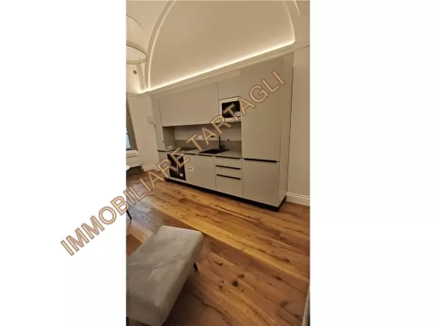 Immagine 1 di Appartamento in vendita  a Firenze