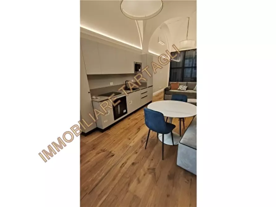 Immagine 2 di Appartamento in vendita  a Firenze