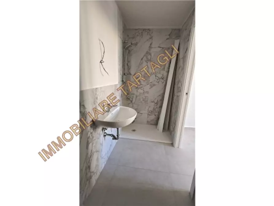 Immagine 9 di Appartamento in vendita  a Firenze