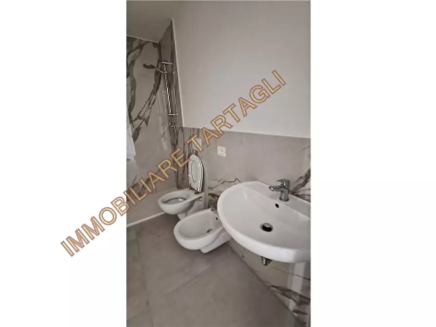 Immagine 12 di Appartamento in vendita  a Firenze