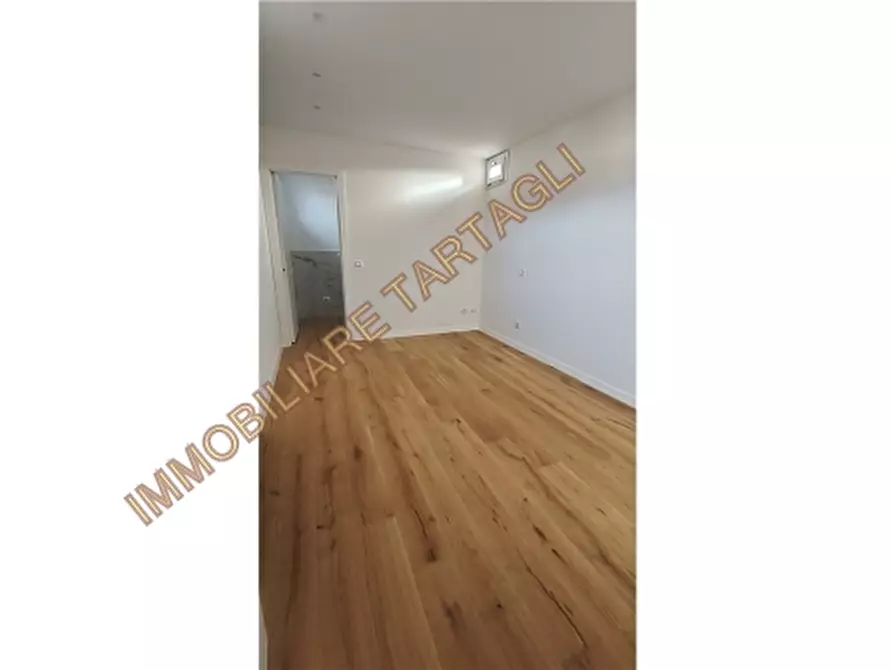 Immagine 6 di Appartamento in vendita  a Firenze