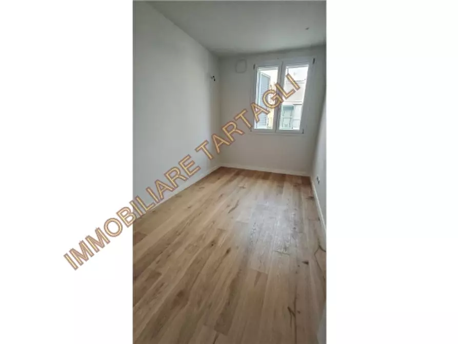 Immagine 13 di Appartamento in vendita  a Firenze