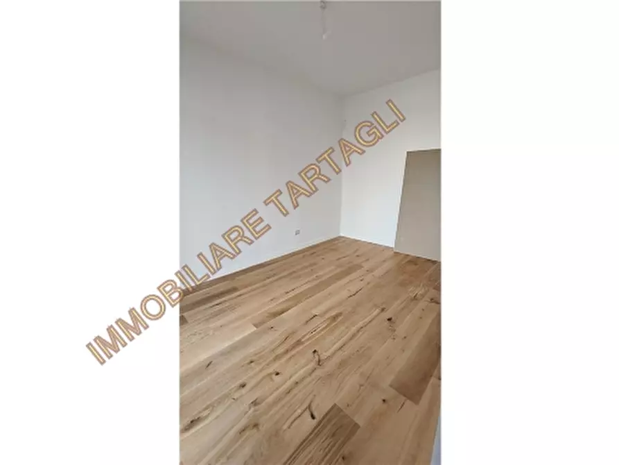 Immagine 15 di Appartamento in vendita  a Firenze