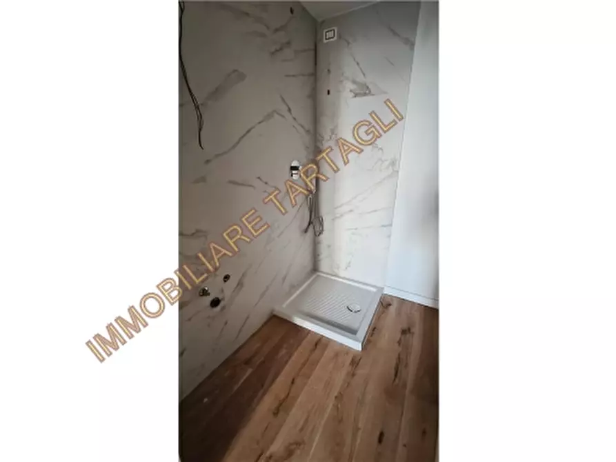 Immagine 22 di Appartamento in vendita  a Firenze