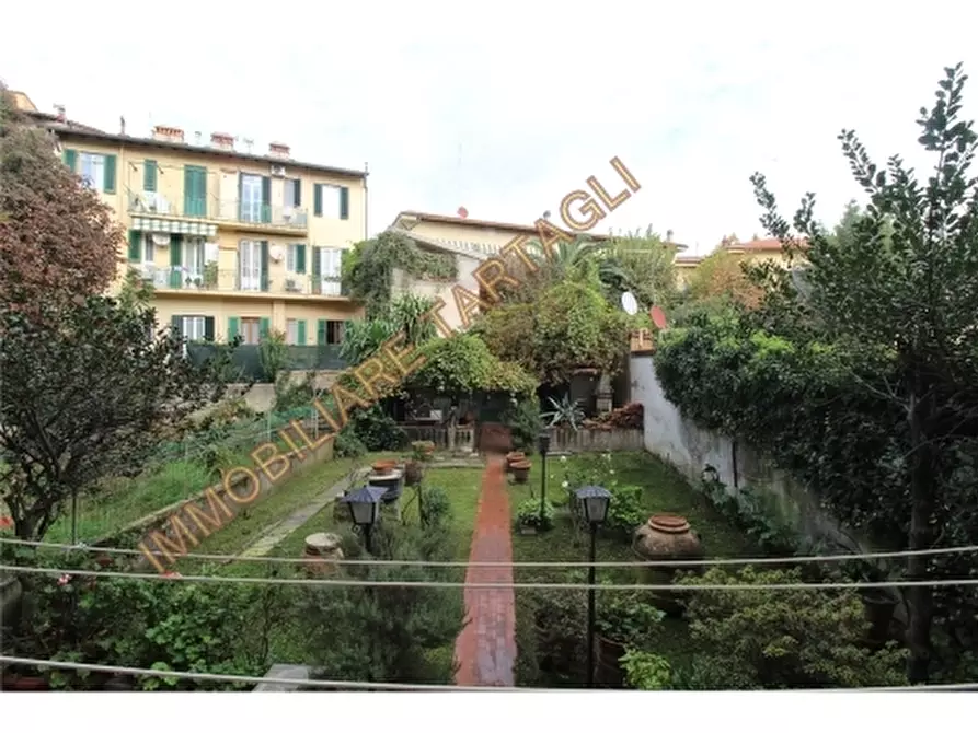 Immagine 13 di Appartamento in vendita  a Firenze