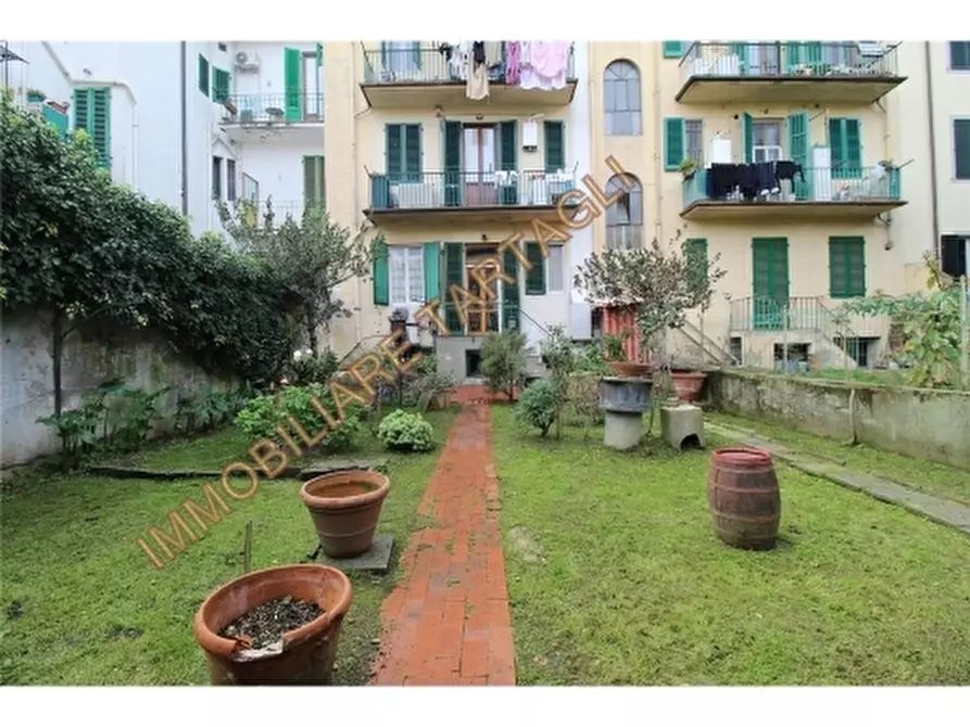 Immagine 15 di Appartamento in vendita  a Firenze