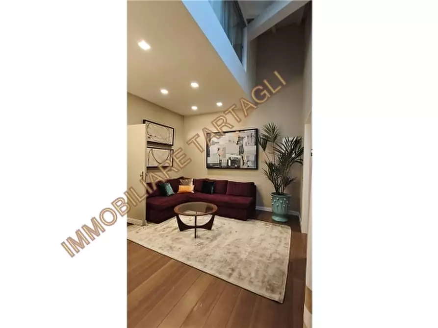 Immagine 1 di Appartamento in affitto  a Firenze