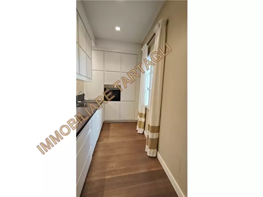 Immagine 6 di Appartamento in affitto  a Firenze