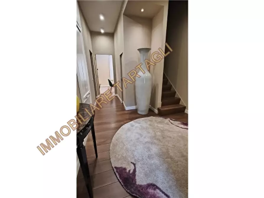 Immagine 11 di Appartamento in affitto  a Firenze