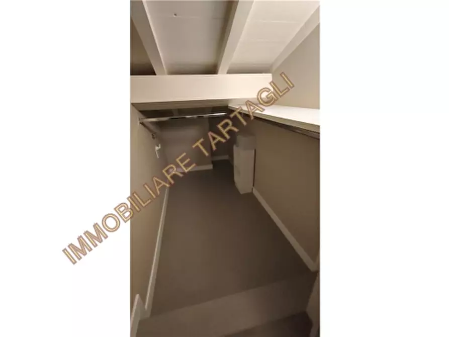 Immagine 39 di Appartamento in affitto  a Firenze