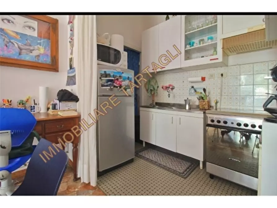 Immagine 3 di Appartamento in vendita  a Firenze