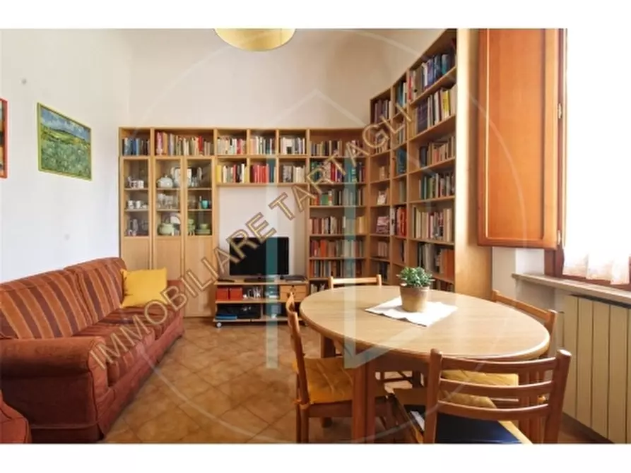 Immagine 2 di Appartamento in vendita  a Firenze