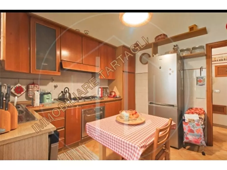 Immagine 6 di Appartamento in vendita  a Firenze