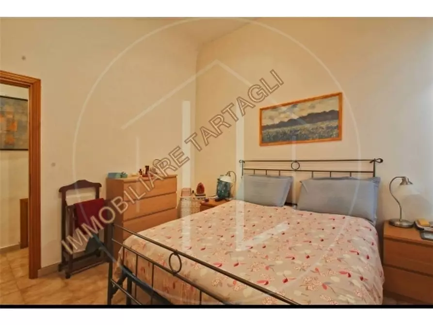 Immagine 9 di Appartamento in vendita  a Firenze