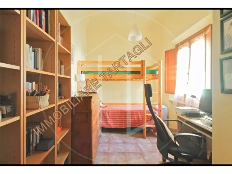 Immagine 10 di Appartamento in vendita  a Firenze