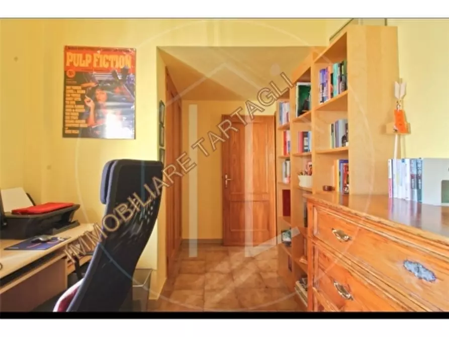 Immagine 11 di Appartamento in vendita  a Firenze