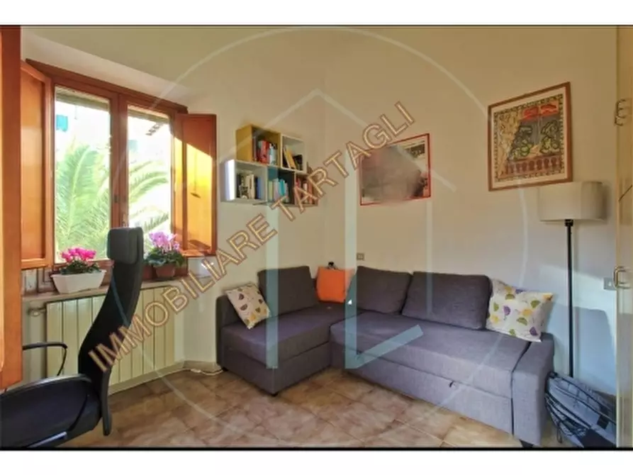 Immagine 13 di Appartamento in vendita  a Firenze