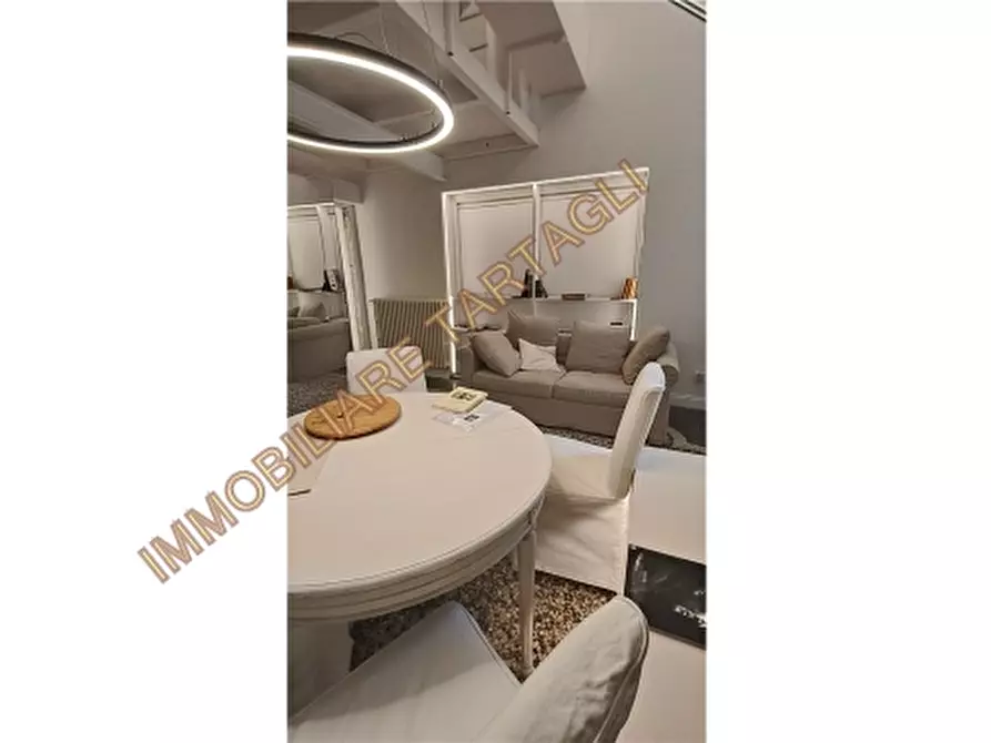 Immagine 2 di Appartamento in affitto  a Firenze