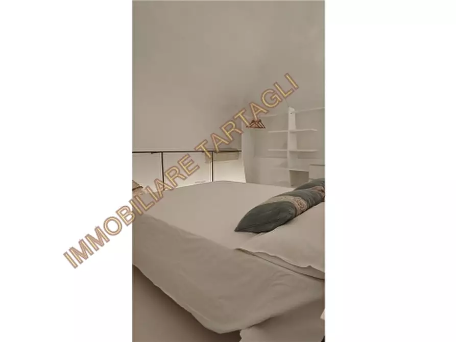 Immagine 17 di Appartamento in affitto  a Firenze