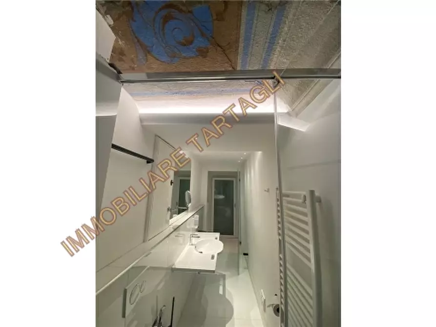 Immagine 13 di Appartamento in affitto  a Firenze