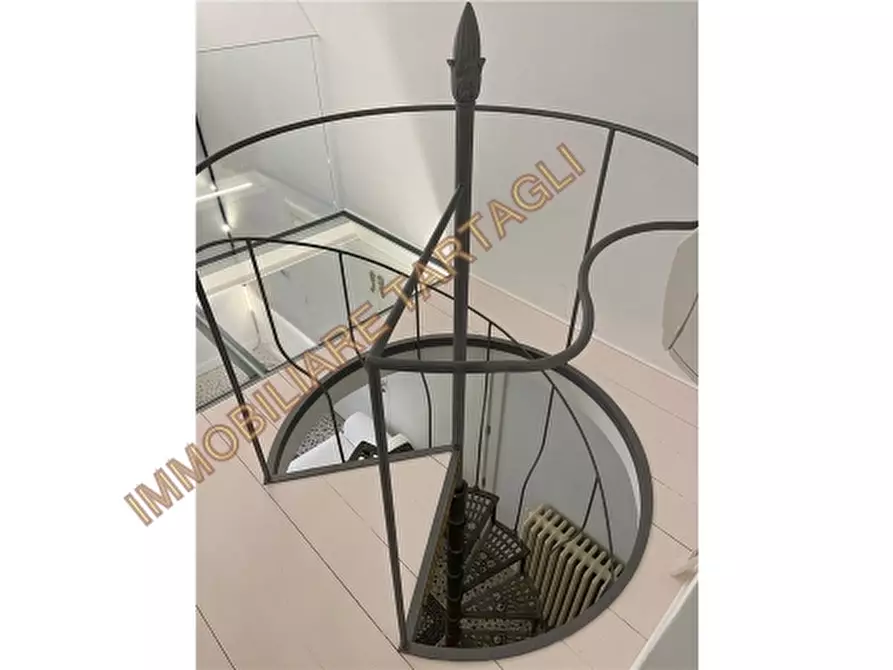 Immagine 16 di Appartamento in affitto  a Firenze