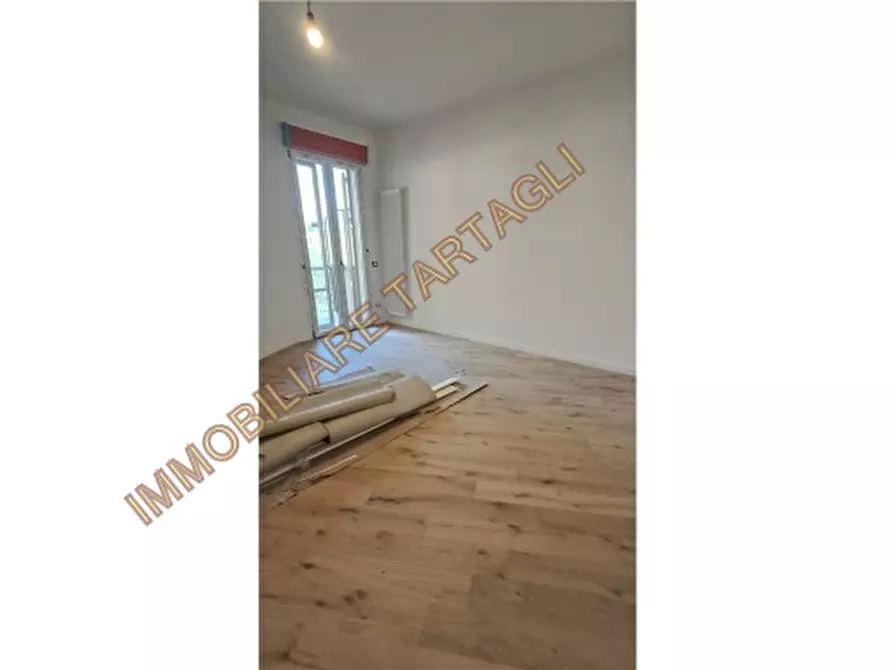 Immagine 3 di Appartamento in vendita  a Firenze