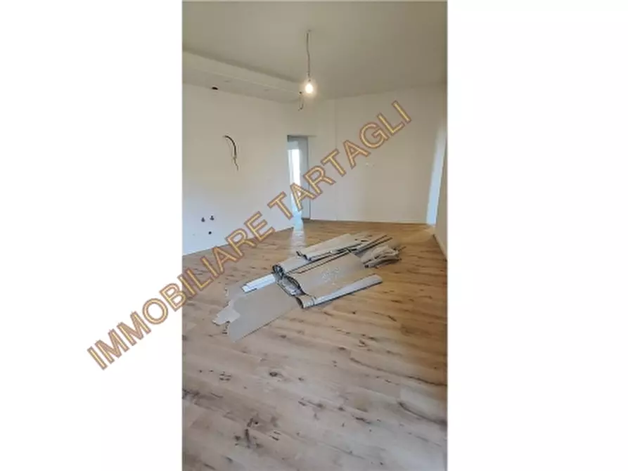 Immagine 5 di Appartamento in vendita  a Firenze