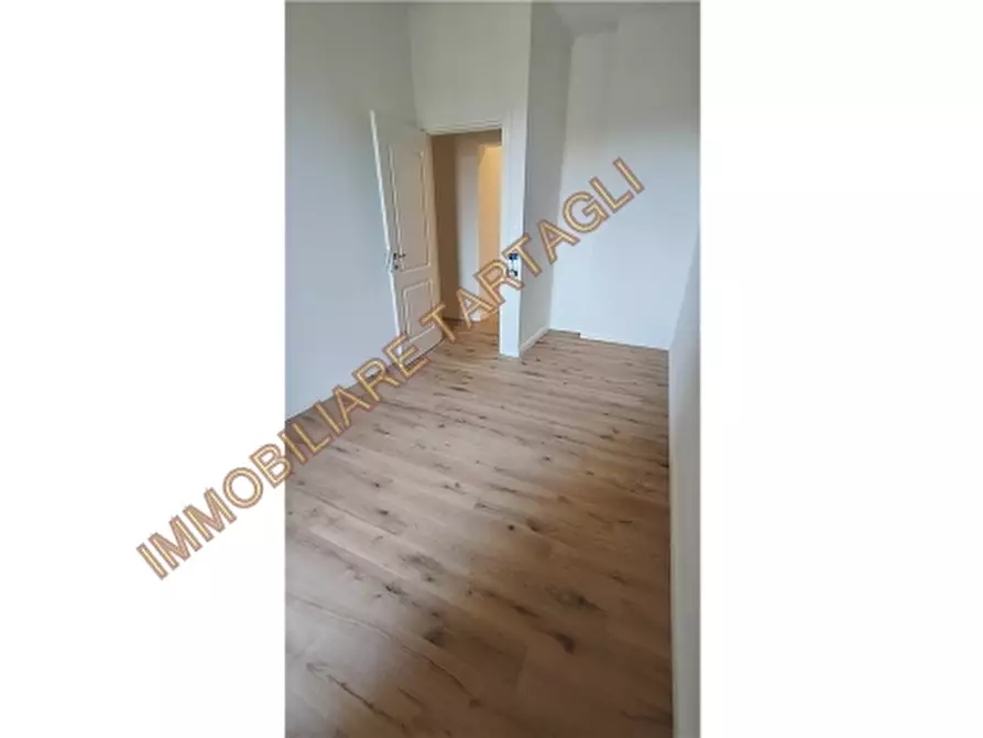 Immagine 7 di Appartamento in vendita  a Firenze