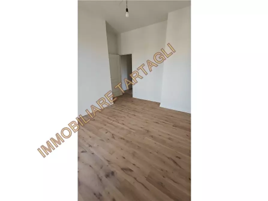 Immagine 10 di Appartamento in vendita  a Firenze