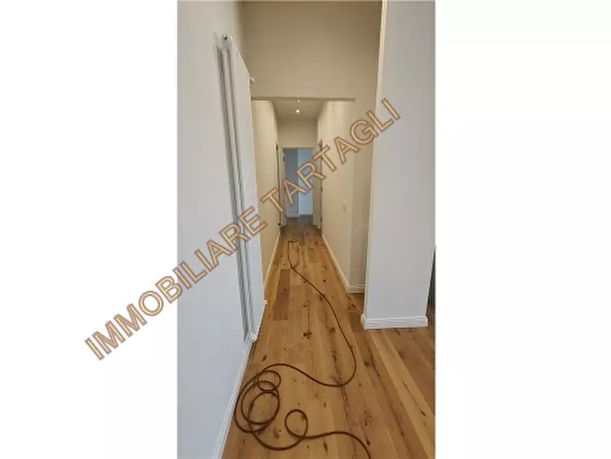Immagine 4 di Appartamento in vendita  a Firenze